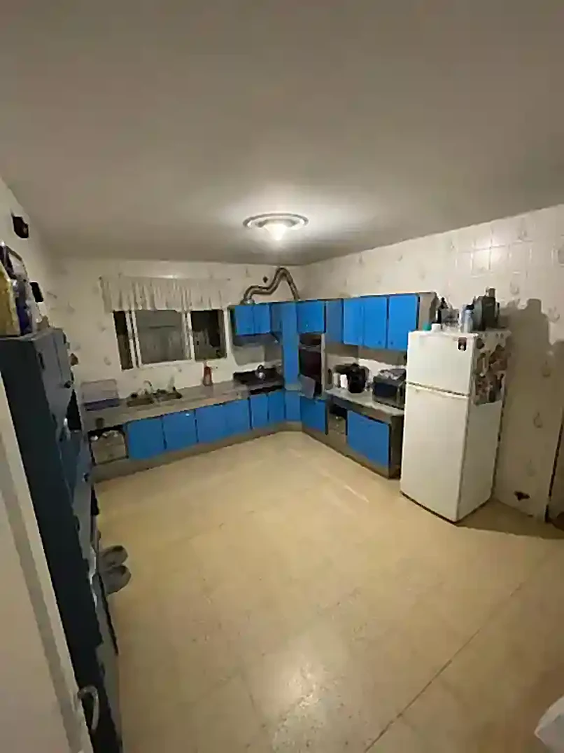 Fully equipped kitchen at Ballario Guest House